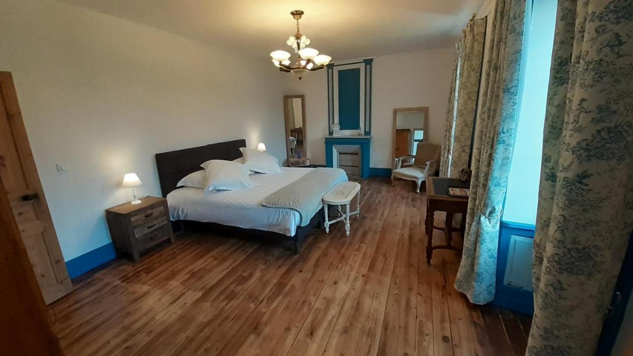 Auberge De Saint Jean Ploumilliau Exterior photo